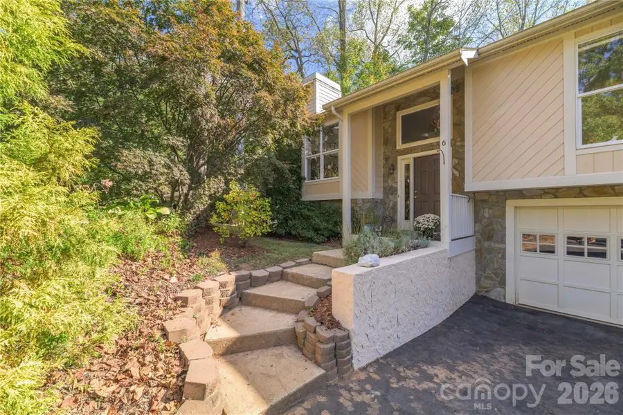 6 Eagles Nest Lane, Asheville, NC 28806 - #2