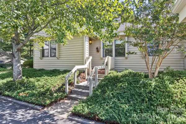 3001 Saint Augustine Place #AA1, Asheville, NC 28805