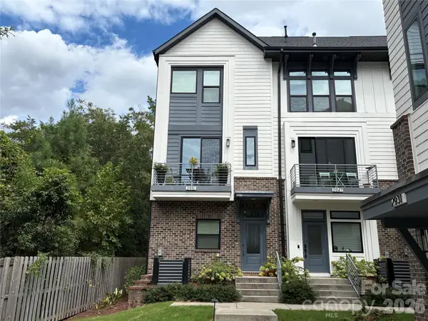 2951 Simpson Drive, Charlotte, NC 28205