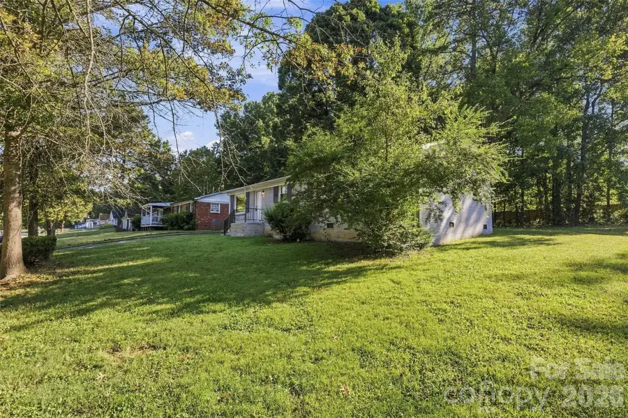 428 E Mclelland Avenue, Mooresville, NC 28115 - #3