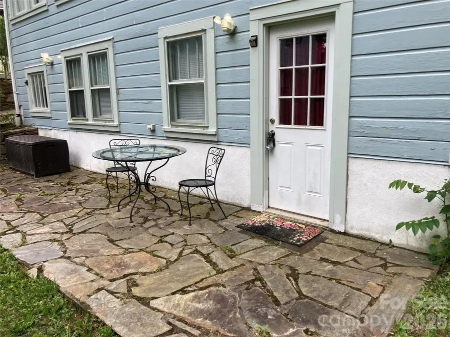 200 Courtland Place, Asheville, NC 28801 - #3