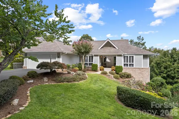 414 Ledgemont Court, Flat Rock, NC 28731