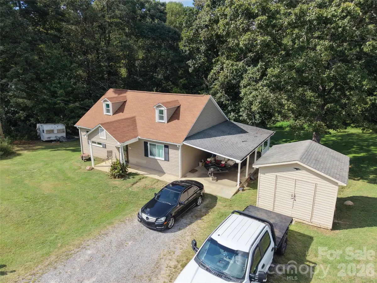 4266 Smokey Creek Road, Lenoir, NC 28645 - #1