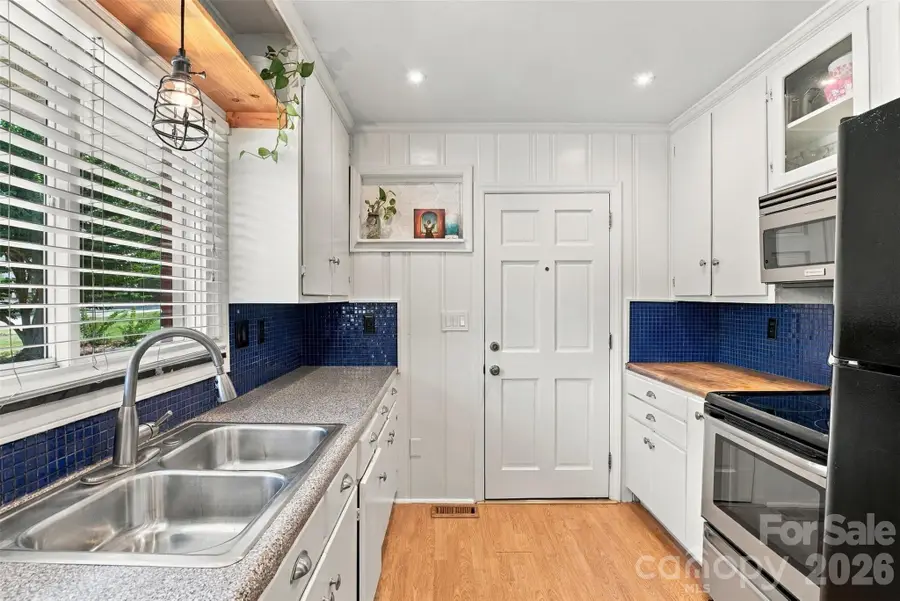 3319 Campbell Drive, Charlotte, NC 28205 - #2