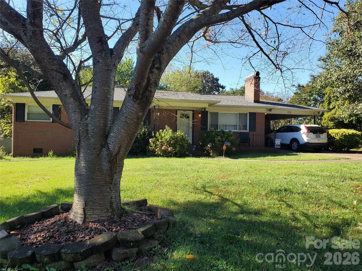 596 Georgia Avenue, Statesville, NC 28677 - #1