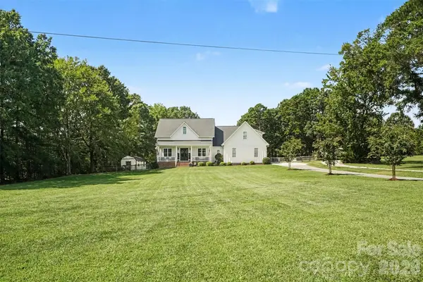 372 Linwood Road, Mooresville, NC 28115