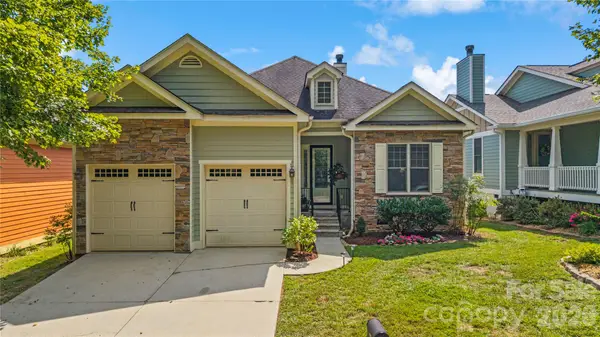 27 Dreambird Drive, Leicester, NC 28748