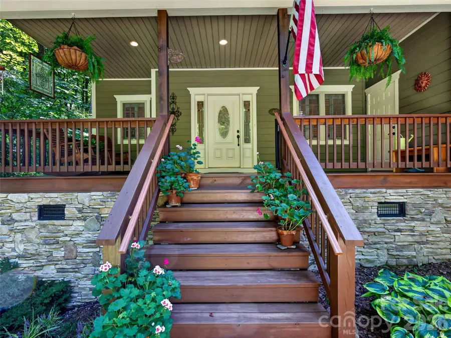 427 Locust Drive, Maggie Valley, NC 28751 - #3