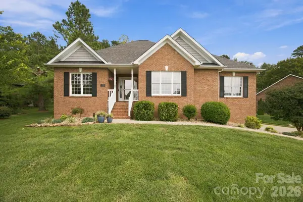 1463 Brookstone Drive, Hickory, NC 28602
