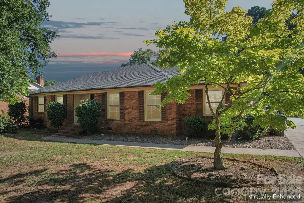 13507 Four Oaks Lane, Matthews, NC 28105 - #1
