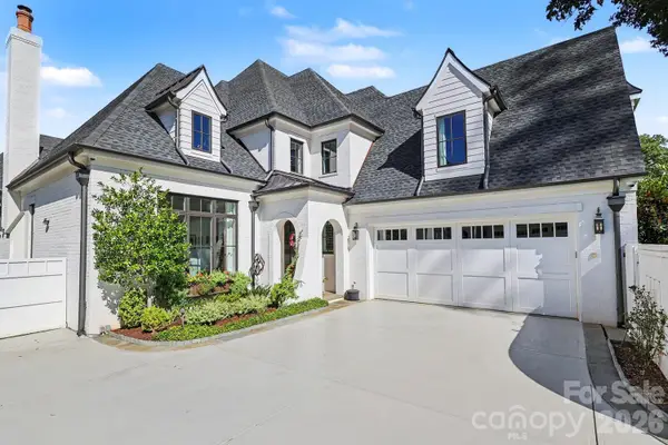 1318 S Kings Drive, Charlotte, NC 28207