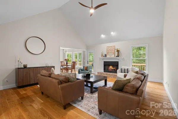 113 Laura Trace, Hendersonville, NC 28792