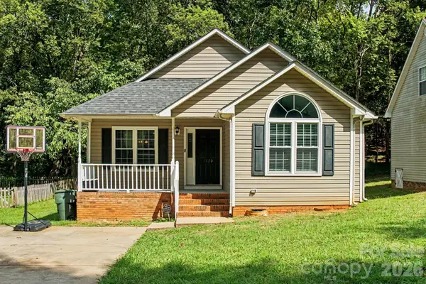 1560 Cambridge Heights Place Nw, Concord, NC 28027