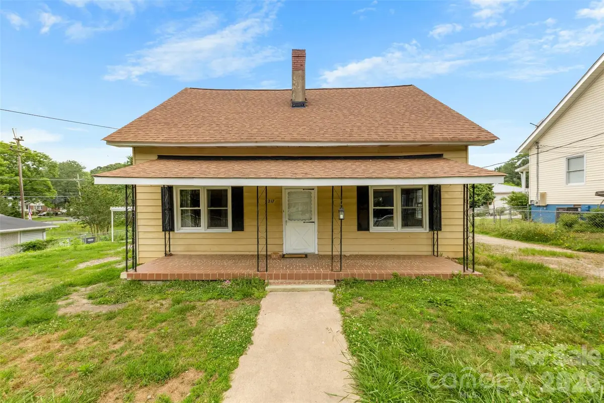 217 S Highland Street, Gastonia, NC 28052 - #1