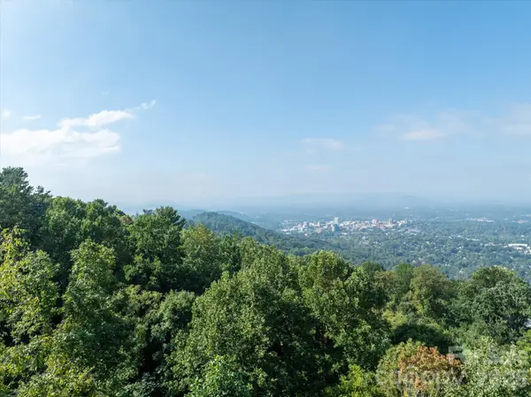 99999 Westhaven Drive #32, Asheville, NC 28804