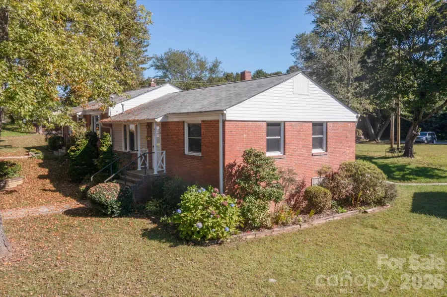 27 Trowbridge Lane, Brevard, NC 28712 - #2