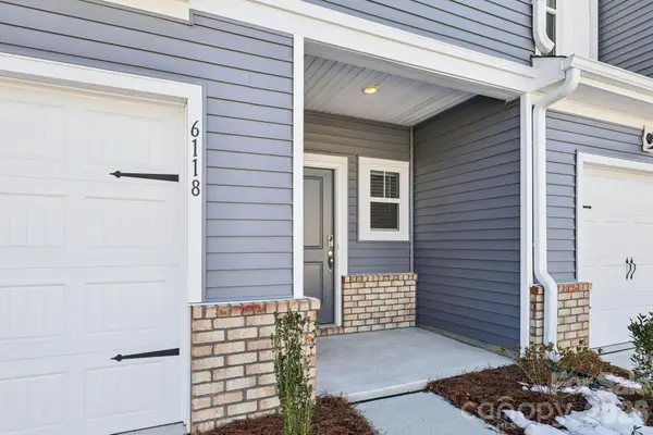 8017 Hidden Springs Trail, Charlotte, NC 28216