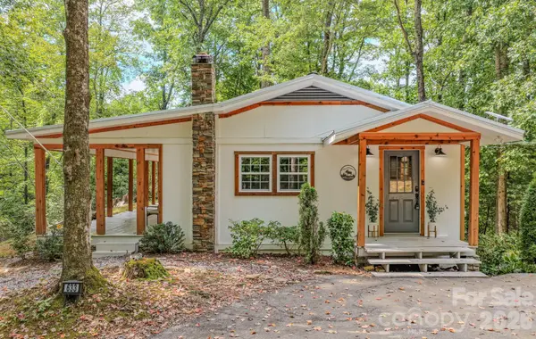 633 Kingdom Place, Zirconia, NC 28790