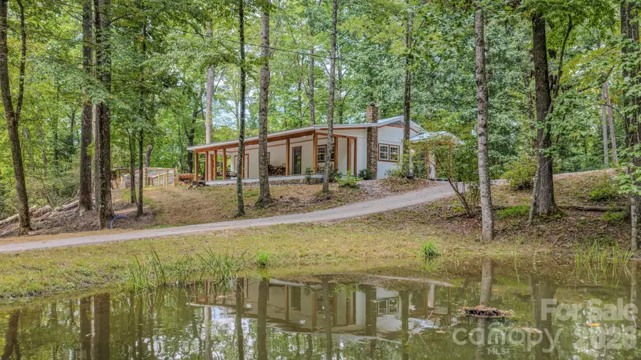 633 Kingdom Place, Zirconia, NC 28790 - #3