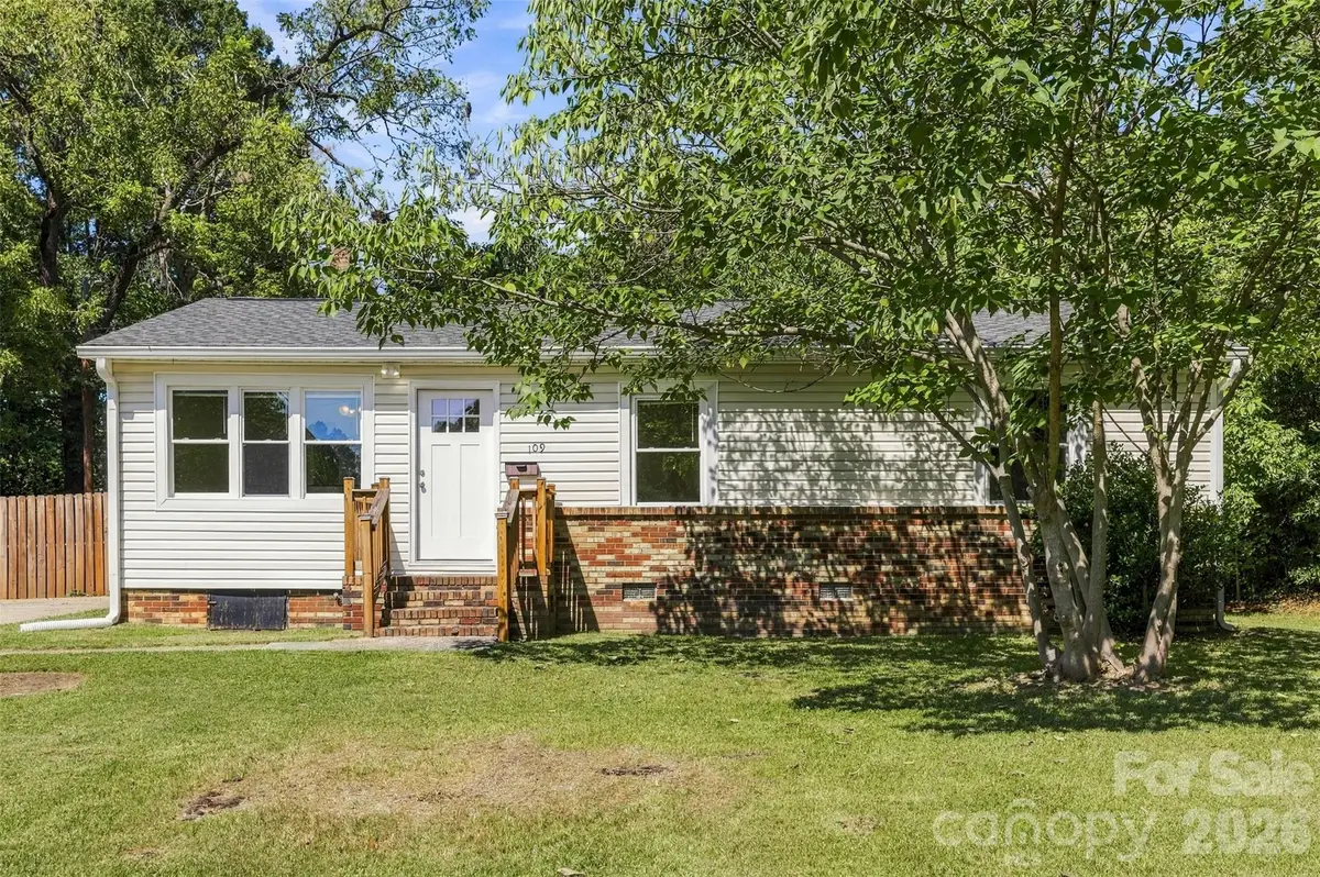 109 E Georgia Avenue, Bessemer City, NC 28016 - #1