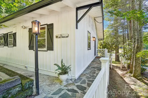 52 Lake Jordan Drive, Flat Rock, NC 28731