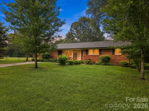 1536 Nottingham Drive, Newton, NC 28658