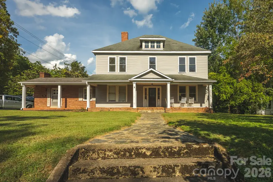 12 1st Avenue Drive Se, Taylorsville, NC 28681 - #2