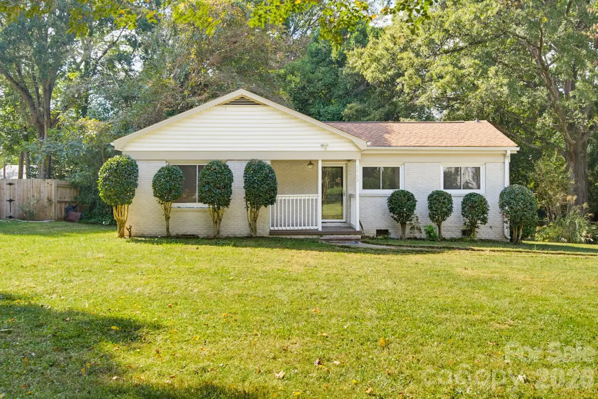 1733 Merry Oaks Road, Charlotte, NC 28205 - #1