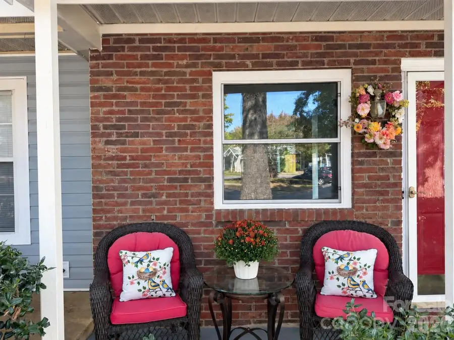 3858 Mosscroft Lane, Charlotte, NC 28215 - #3