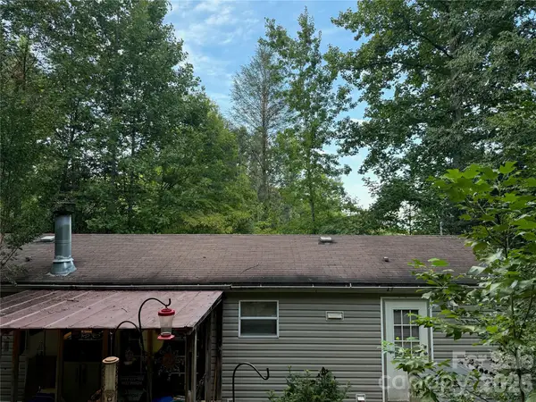 701 Possum Holler Drive, Bryson City, NC 28713