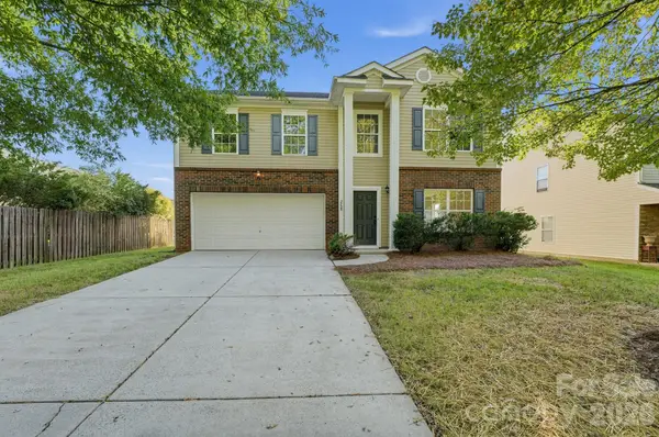 3725 Larkhaven Village Drive, Charlotte, NC 28215