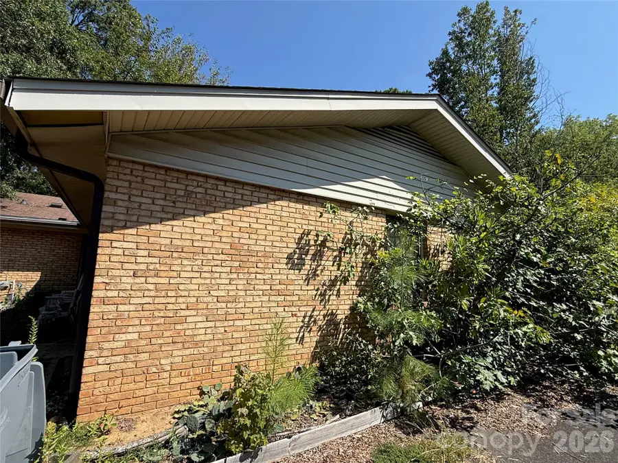 6737 Cardigan Avenue, Charlotte, NC 28215 - #3