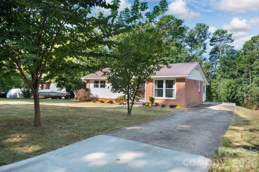 220 Richmond Hill Drive, Asheville, NC 28806 - #2