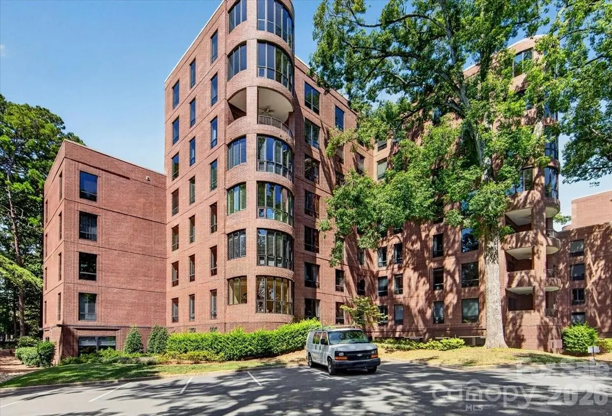 906 Cherokee Road, Charlotte, NC 28207 - #1