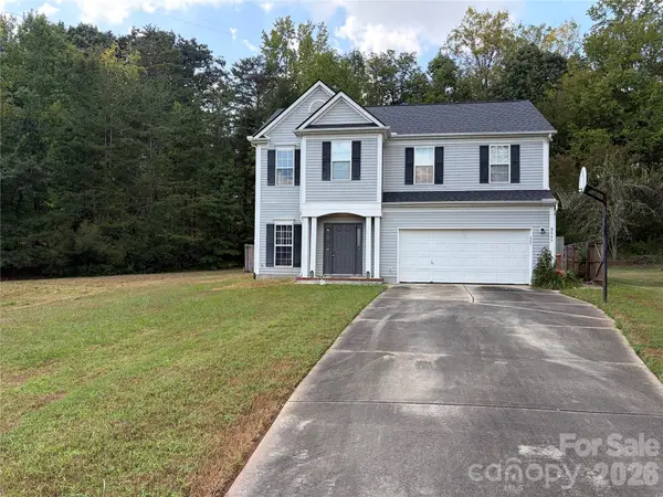 9541 Green Apple Drive, Charlotte, NC 28215