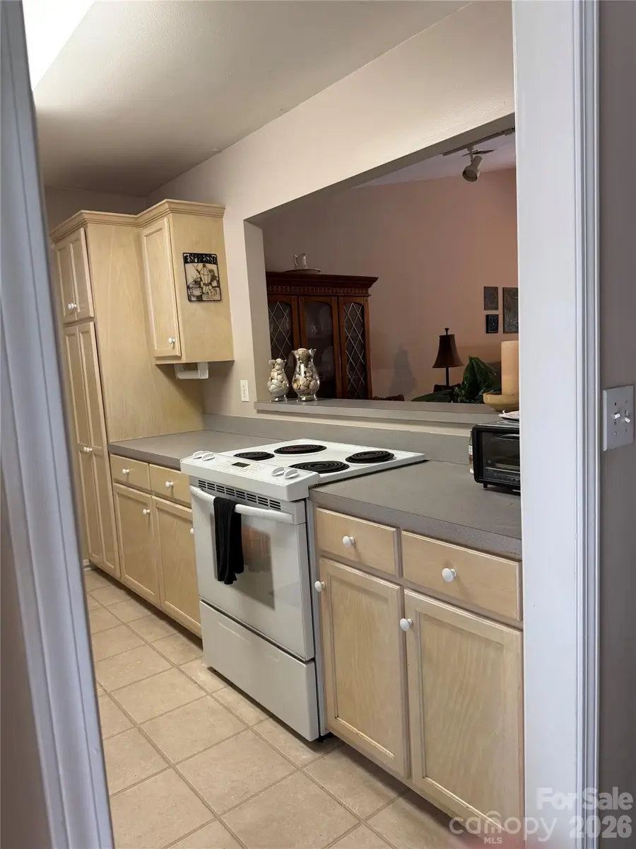 433 19th Avenue Court Ne #14, Hickory, NC 28601 - #3