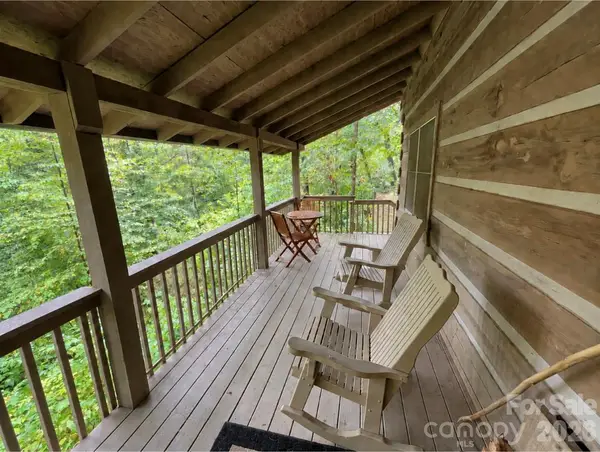 100 Creek Bend Road, Waynesville, NC 28786