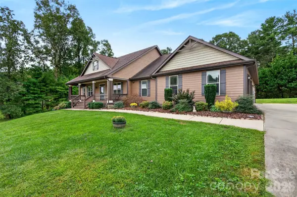 70 King Heights Drive, Fletcher, NC 28732
