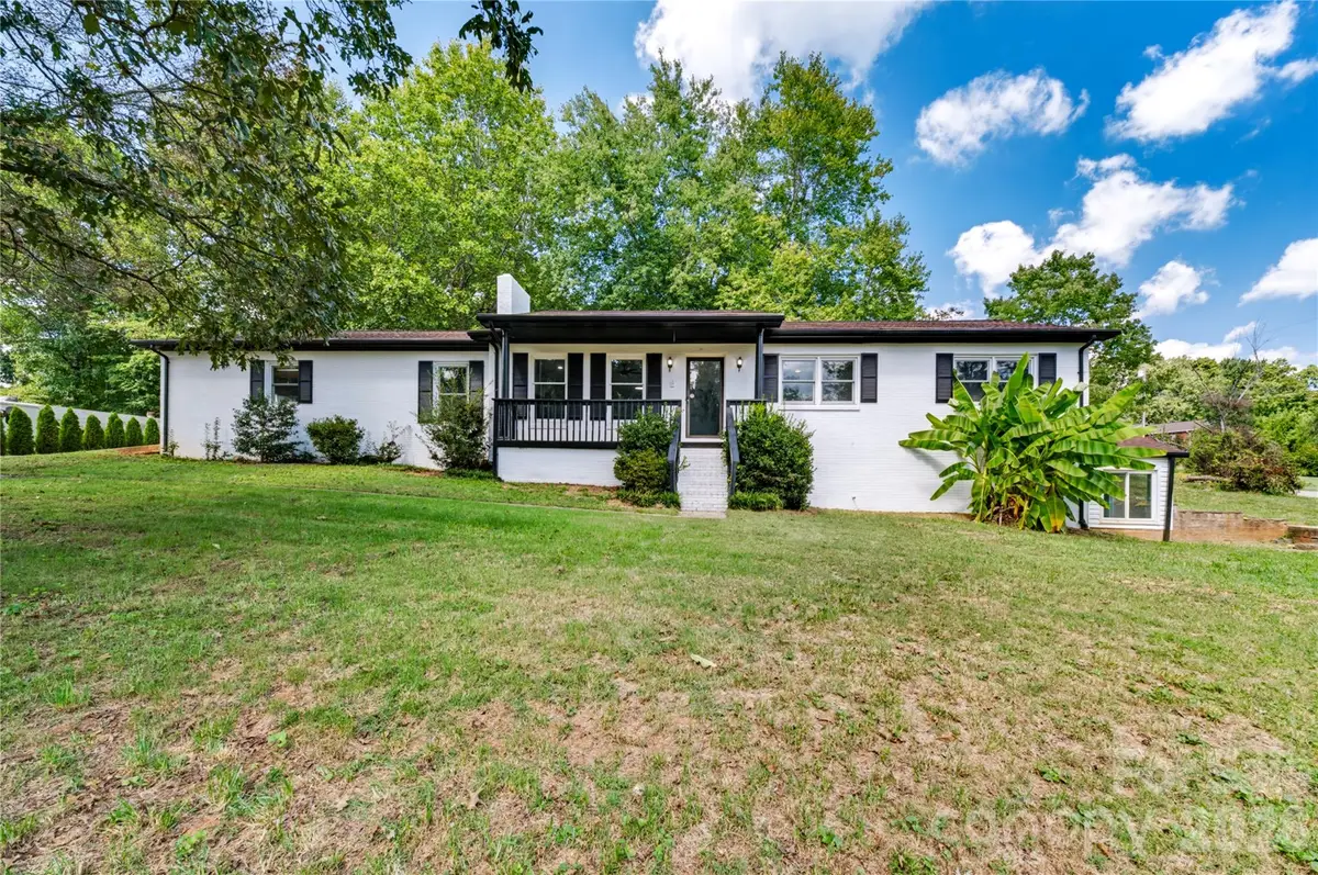 2537 Brentwood Circle, Lenoir, NC 28645 - #1