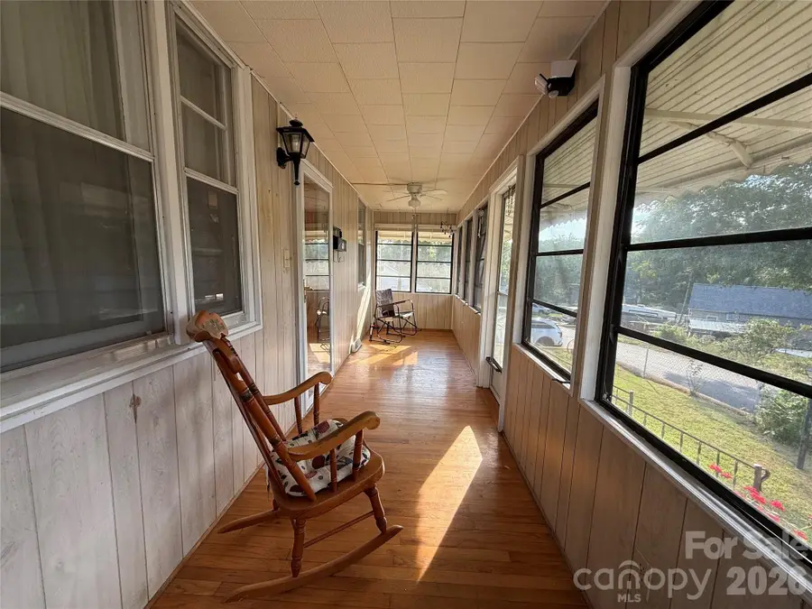17 Hill Street, Great Falls, SC 29055 - #3