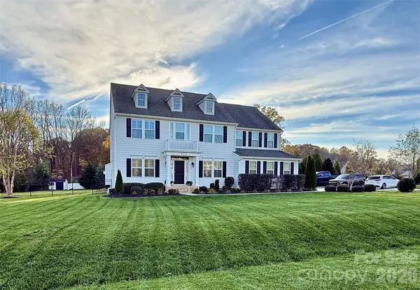 912 Manorwood Drive, Waxhaw, NC 28173