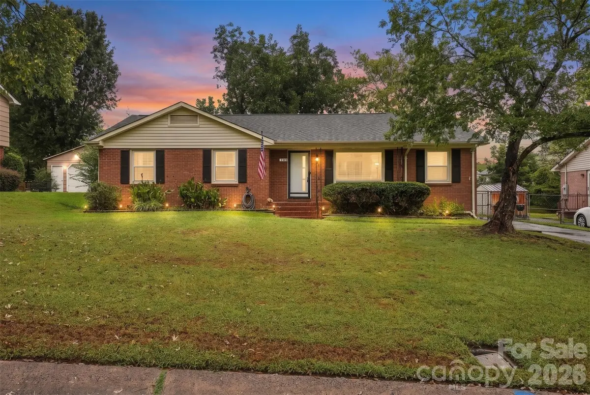 7033 Starvalley Drive, Charlotte, NC 28210 - #1