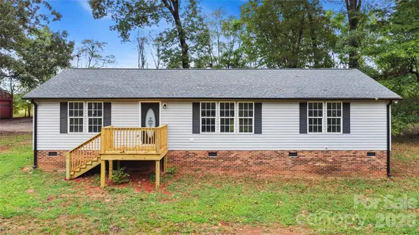 1030 Blue Dan Lane, Yadkinville, NC 27055