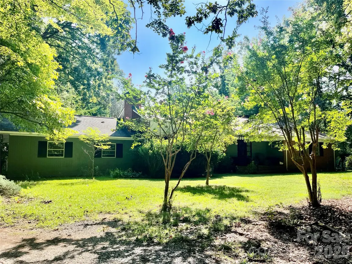 521 Courtney Lane, Matthews, NC 28105 - #1