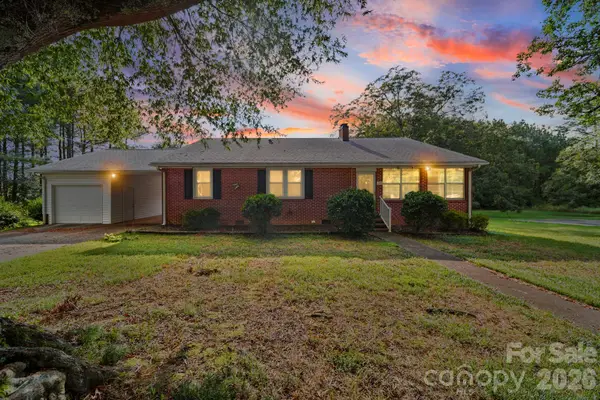 311 Old Nc 277 Loop Road, Dallas, NC 28034
