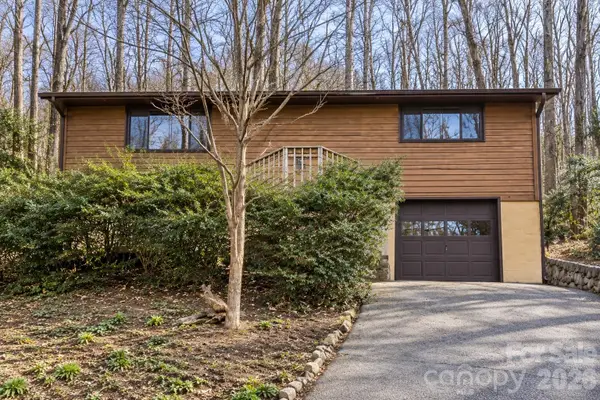 8 Shadywood Circle, Asheville, NC 28803