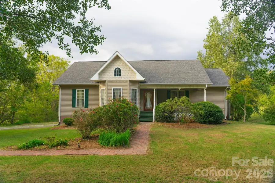155 4th Avenue Ne, Catawba, NC 28609 - #2