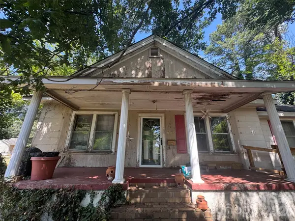 408 E Davidson Avenue, Gastonia, NC 28054