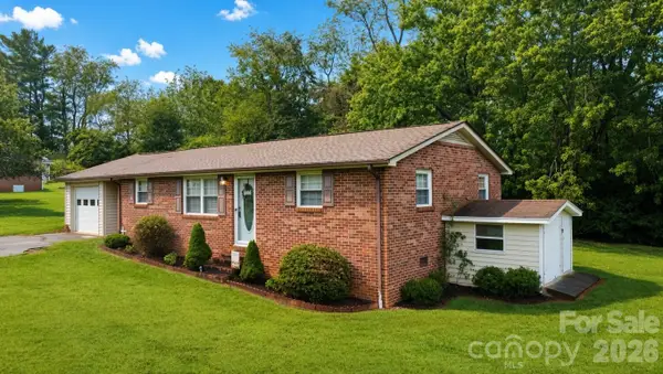 129 Automotive Lane, Hickory, NC 28601