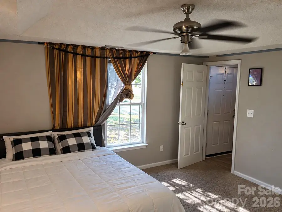 3513 Joel Turner Drive, Charlotte, NC 28216 - #2